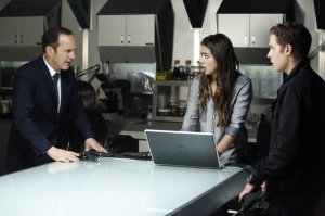 MARVEL'S AGENTS OF S.H.I.E.L.D. - "Turn, Turn, Turn" - Coulson and his team find themselves without anyone they can trust, only to discover that they are trapped with a traitor in their midst, on "Marvel's Agents of S.H.I.E.L.D.," TUESDAY, APRIL 8 (8:00-9:01 p.m., ET) on the ABC Television Network. (ABC/Kelsey McNeal)